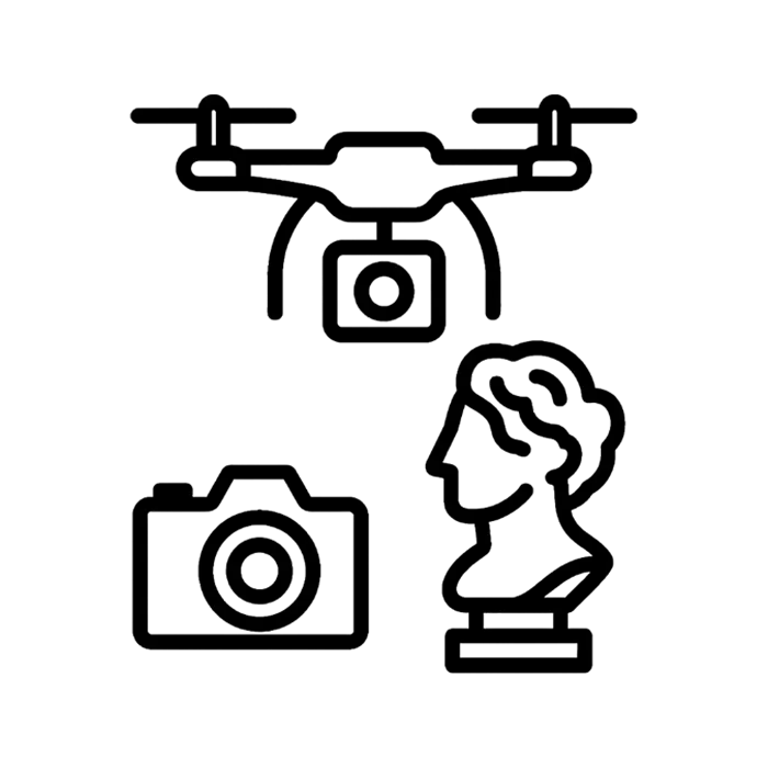 Fotografía del equipo realizando una excavación arqueológica en Sevilla, mostrando el proceso de trabajo y las herramientas utilizadas.